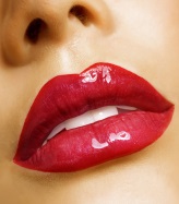 Красивые губы - мечта каждой женщины.